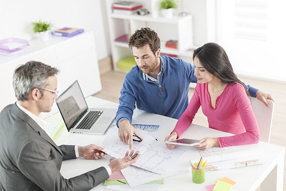 Immobilienmakler Vulkaneifel ber�t Ehepaar beim Verkauf von Haus oder Wohnung in Eifelkreis Bitburg-Pr�m