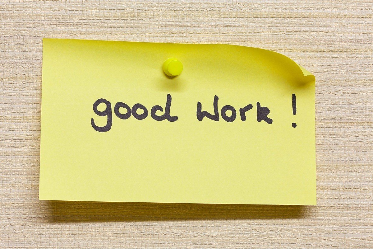 Hausverwaltung Gerolstein: gelber Notizzettel "good Work!" f�r pers�nliche und vertrauensvolle Betreuung