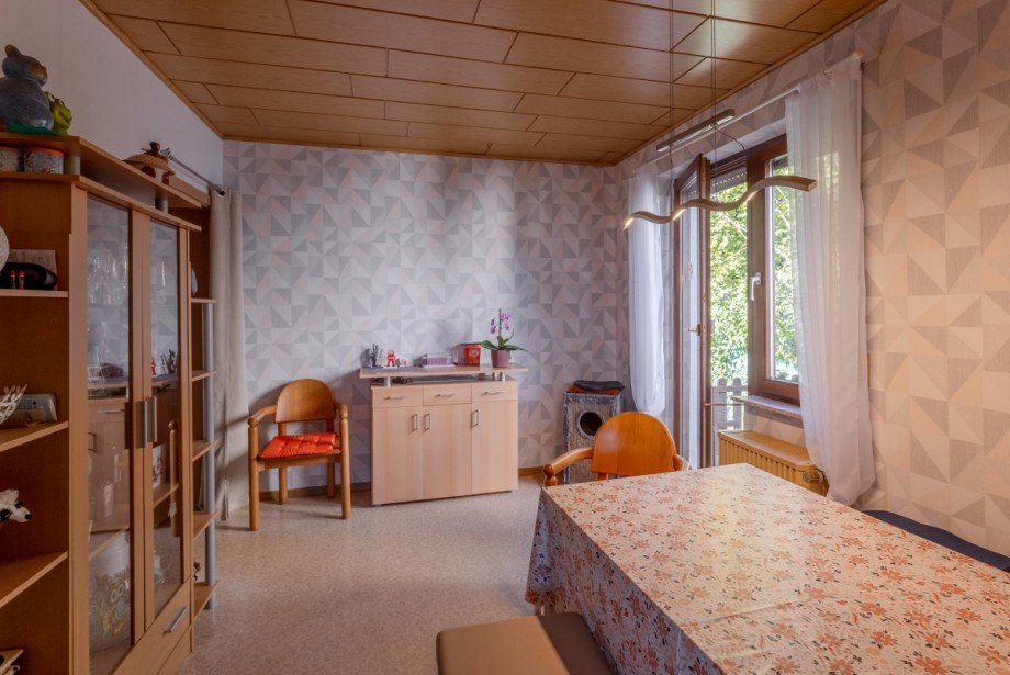 OG Wohnung Eszimmer Mehrfamilienhaus Birresborn