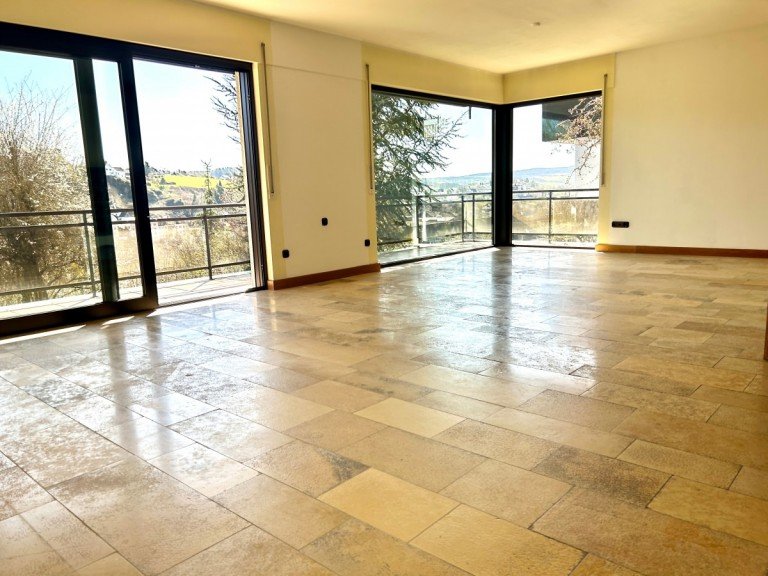 Wohnzimmer - 1 Gerolstein Wohnung Lichtdurchflutete 127 m� Traumwohnung (2 ZKB) mit S�d-Balkon- ruhige Lage nahe Zentrum