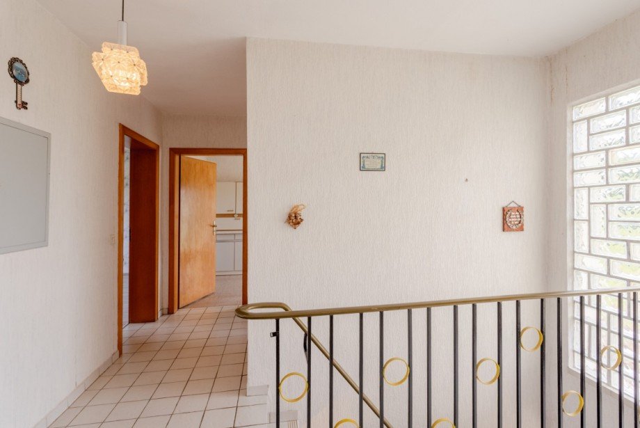 OG Flur Einfamilienhaus Kalenborn-Scheuern