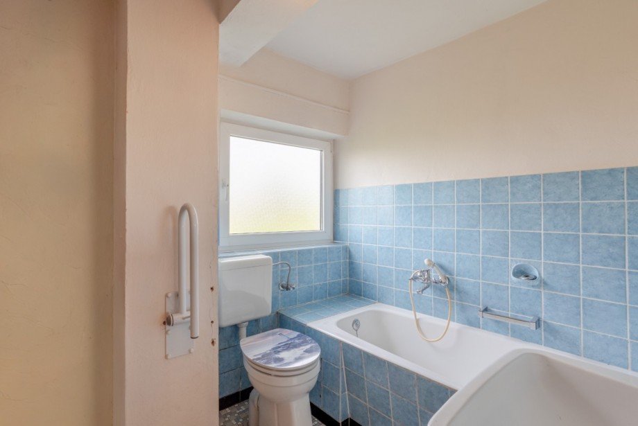 EG Badezimmer Einfamilienhaus Kalenborn-Scheuern